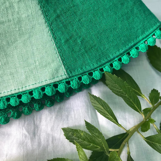 Linen Hat Embroidered With 3D Embossed Flowers