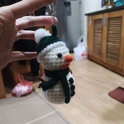 Cute Christmas Snowman Keychain - A Festive Decoration
