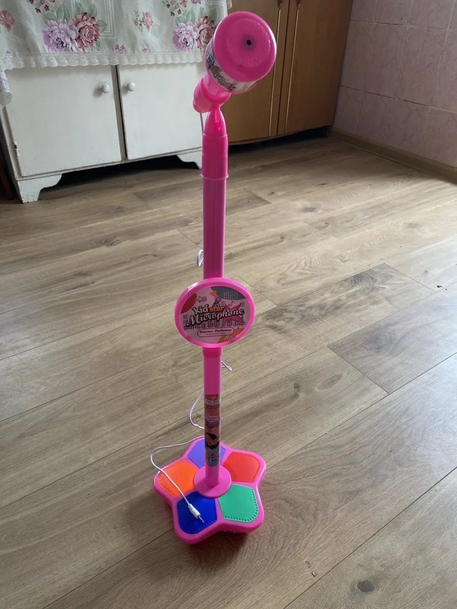 Kids Karaoke Microphone Toy with Stand Design and Colorful LED Lights, Safe for Ages 3+