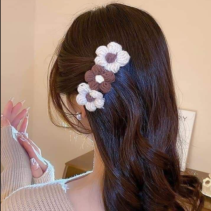 Handmade-Cute-and-cute-hair-accessories-for-girls-1.png