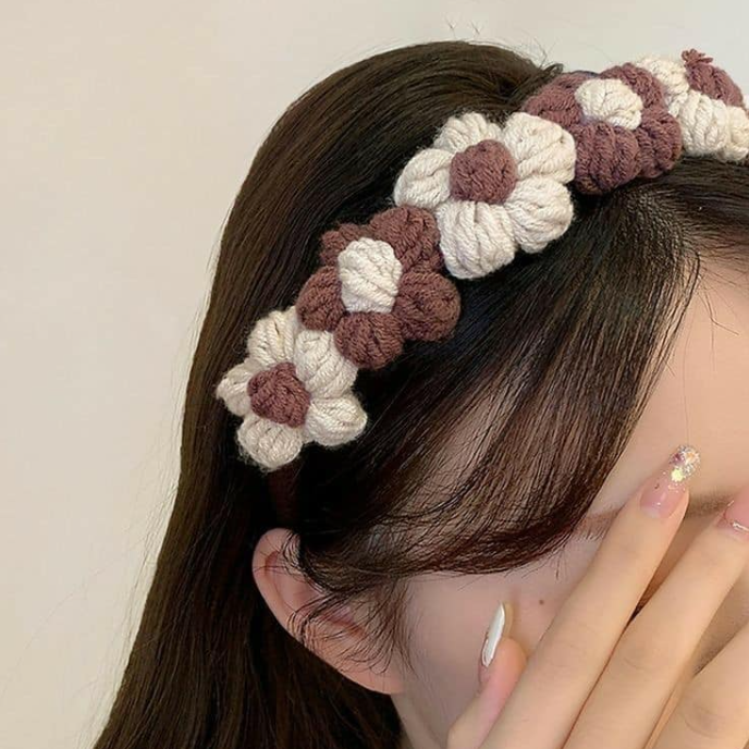 Handmade-Cute-and-cute-hair-accessories-for-girls-4.png