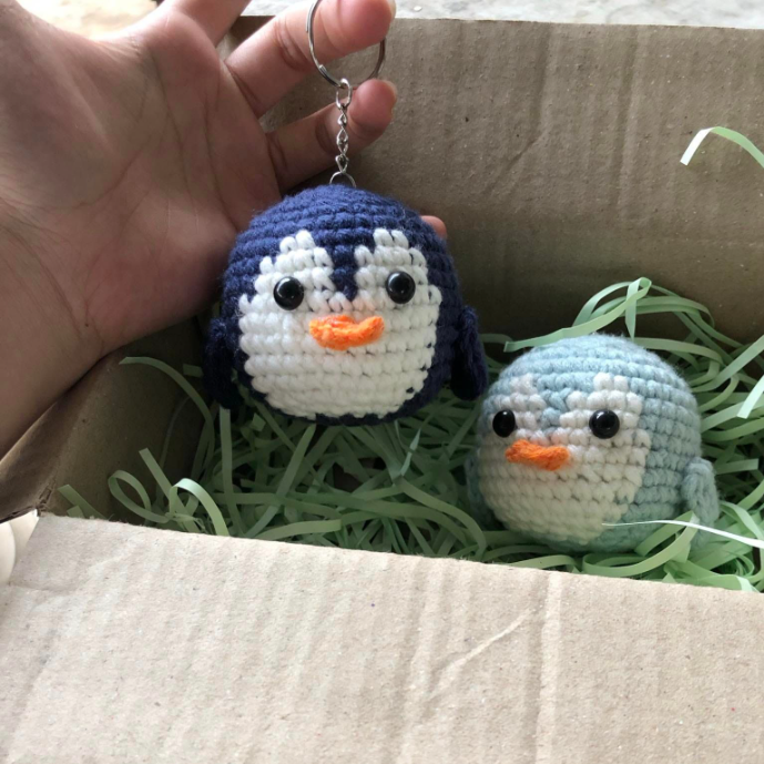 Handmade-Lovely-Penguin-Keychain-for-Animal-Lovers-3.png