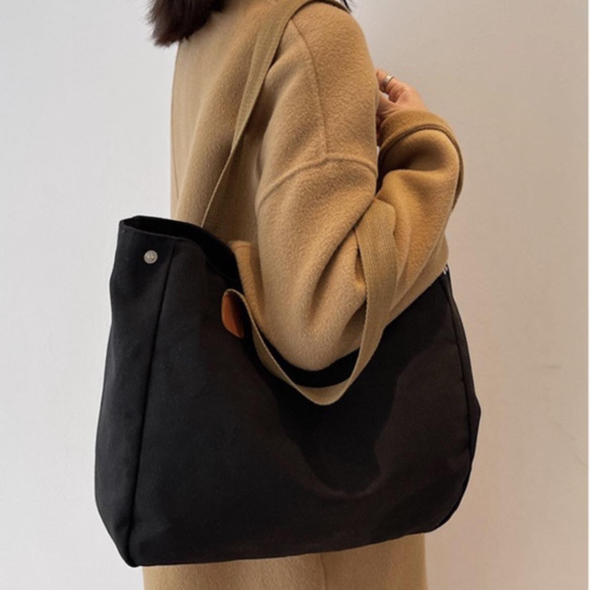 Handmade-Vintage-Canvas-Tote-Bag-in-Solid-Colors-Simple-and-Stylish-3.jpg